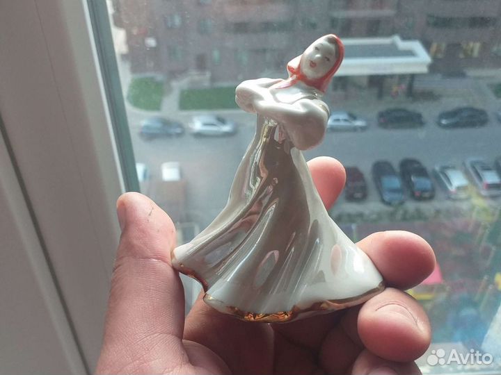 Статуэтка фарфоровая СССР плясунья