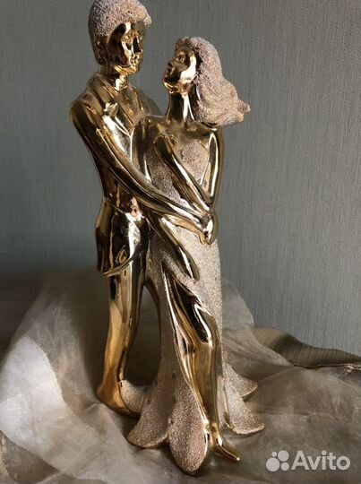 Статуэтка влюбленные