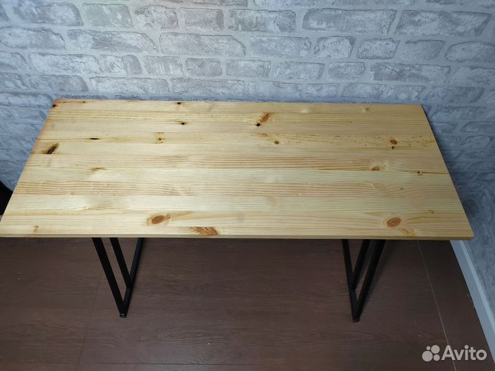 Стол в стиле лофт