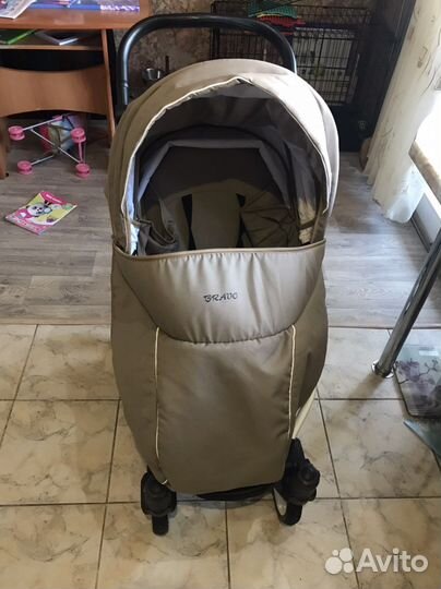 Прогулочная коляска