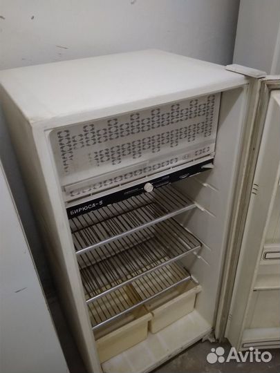 Холодильник Бирюса