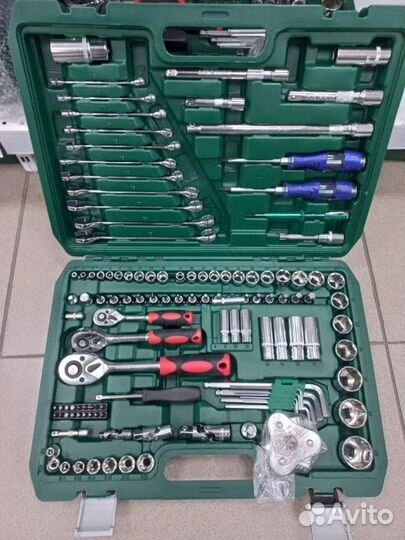 Набор инструментов 121 предмет в защитном чемодане