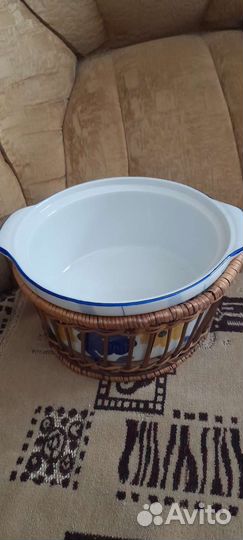 Кастрюля жаровня в плетенке керамическая новая