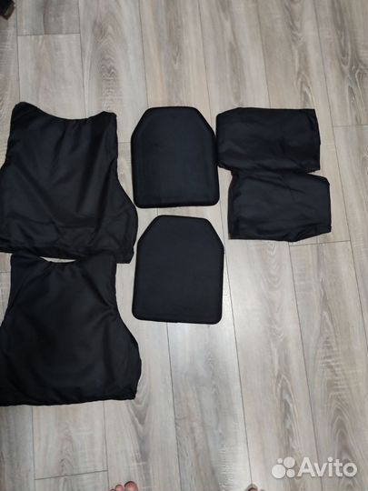 Бронежилет и шлем