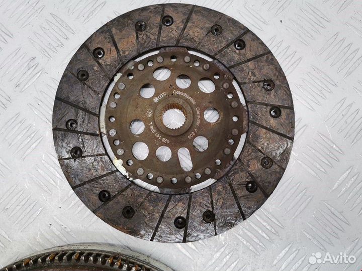 Маховик (демпфер сцепления) для Volkswagen Golf 4