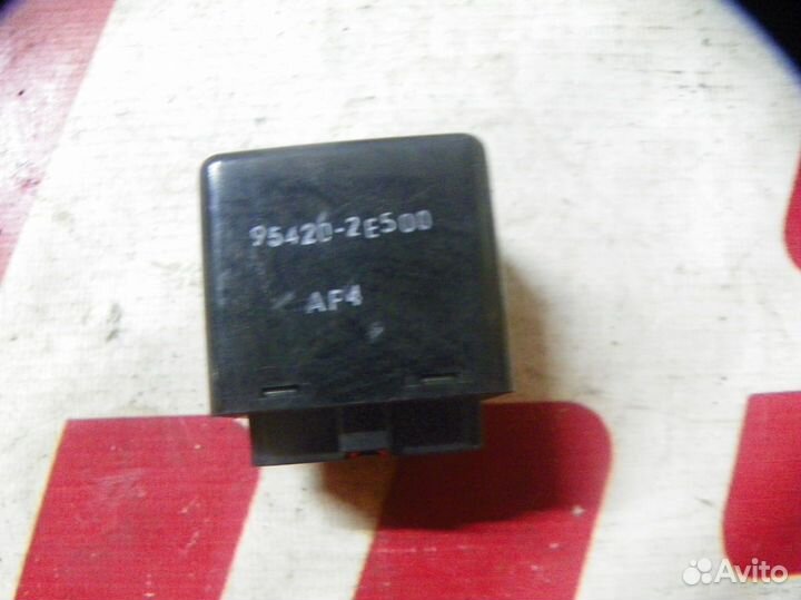 Реле стеклоочистителей Hyundai Tucson