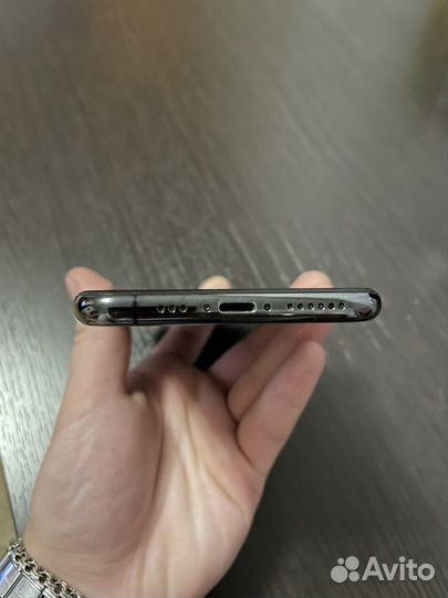 Телефон iPhone Xs