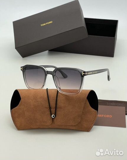 Солнцезащитные очки Tom Ford