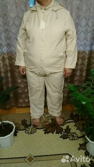 Женский костюм