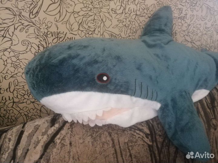 Плюшевая акула 100см