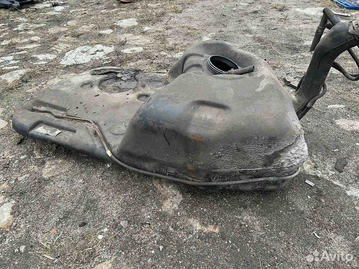 Топливный бак bmw e34 бензин