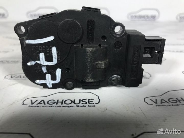 Моторчик заслонки печки Audi A5 8T 3.2 cala 2008