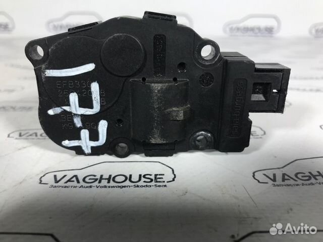 Моторчик заслонки печки Audi A5 8T 3.2 cala 2008