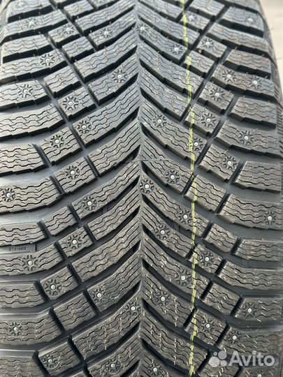 Michelin X-Ice North 4 SUV 275/40 R22 108T