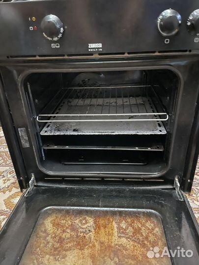 Газовый духовой шкаф Zanussi ZOG 702N