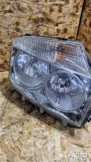 Фара передняя правая Renault Duster 1