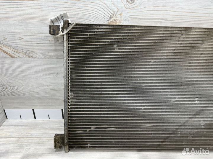 Радиатор кондиционера (конденсер) Nissan Tiida