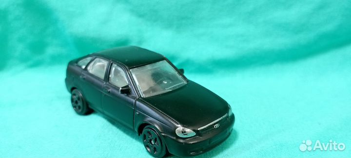 Масштабная модель автомобиля Лада Приора хэтчбек