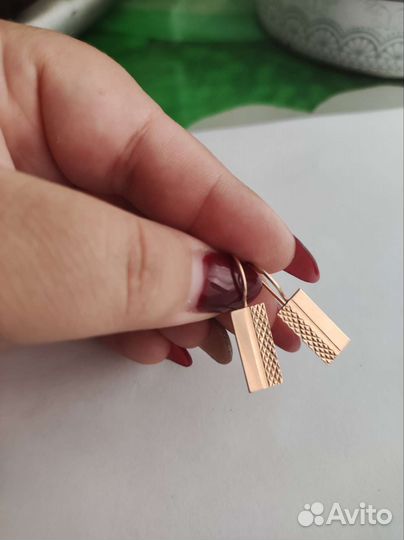 Золотые серьги 585 пробы