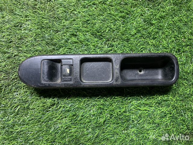 Кнопка стеклоподъемника Peugeot 307