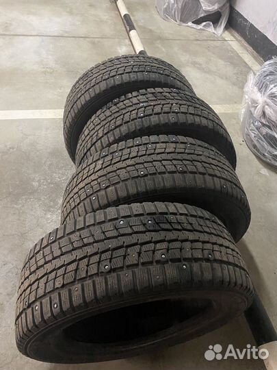 Dunlop SP Winter Ice 01 205/55 R16