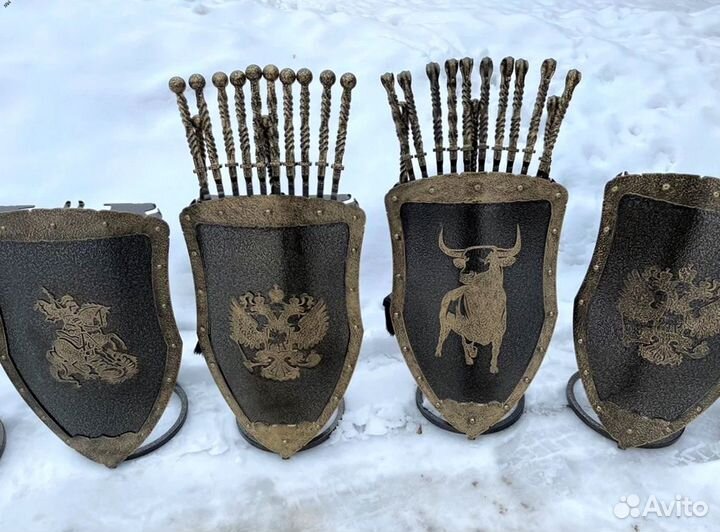Подставка под шампуры Щит