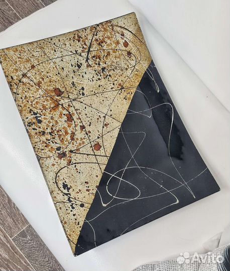 Большое фарфоровое блюдо