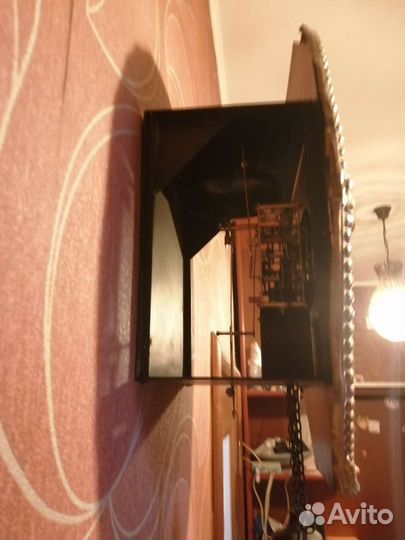 Старинные настенные антикварные часы с боем