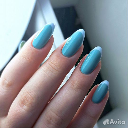 Маникюр и педикюр