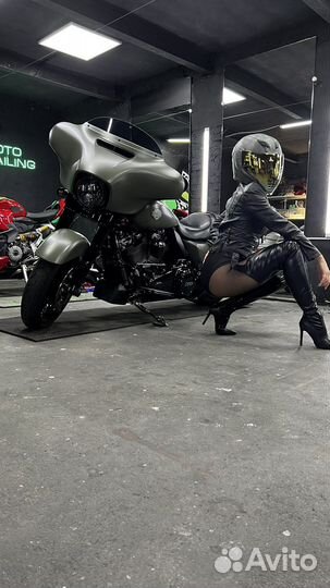 Фотостудия с мотоциклами