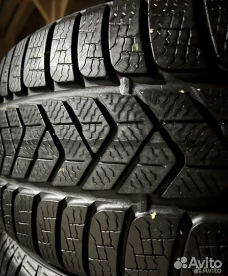 Pirelli Winter Sottozero 3 245/45 R19 и 275/40 R19
