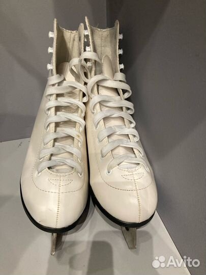 Коньки фигурные женские Nordway Nicole