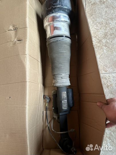 Пневмостойка на 221 mercedes