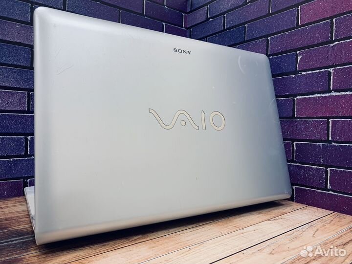 Огромный ноутбук Sony Vaio 17.3 Для всех задач