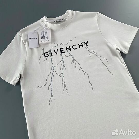 Футболка мужская Givenchy