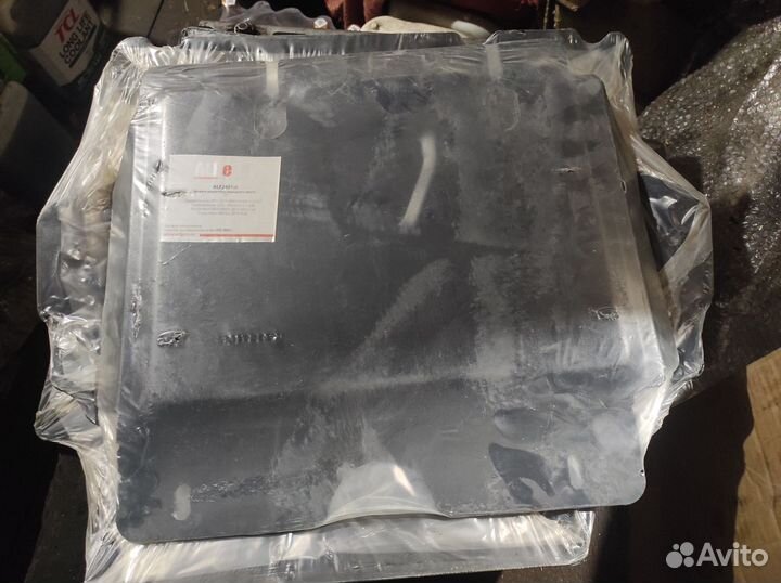 Комплект металлической защиты (4 части)