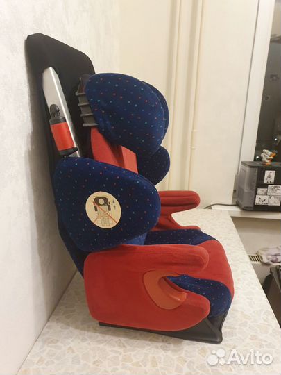 Автомобильное детское кресло Recaro