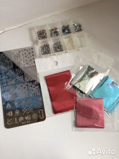 Для дизайна ногтей