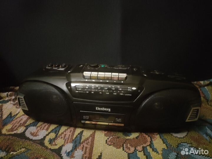 Магнитола Elenberg RCR-2011