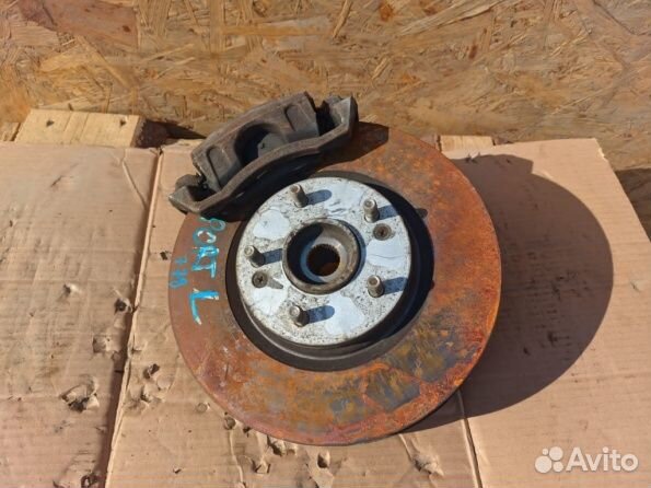 Передний кулак Kia Sportage 4 Киа Спортейдж 4