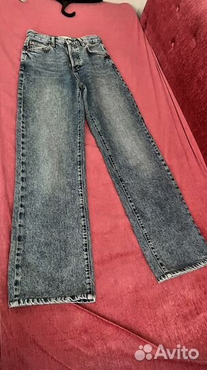 Джинсы mango