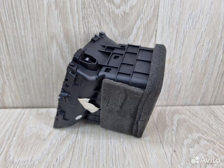 Дефлектор воздушный передний левый Hyundai Solaris