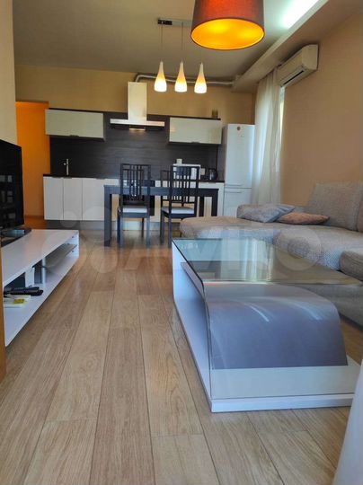 2-к. квартира, 65 м², 13/19 эт.