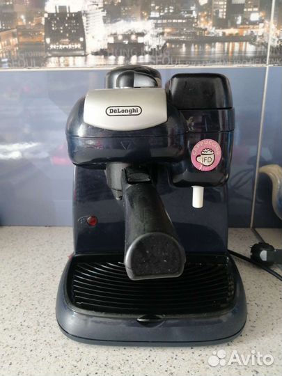 Кофеварка рожковая Delonghi