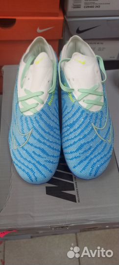 Футбольные бутсы nike phantom gx