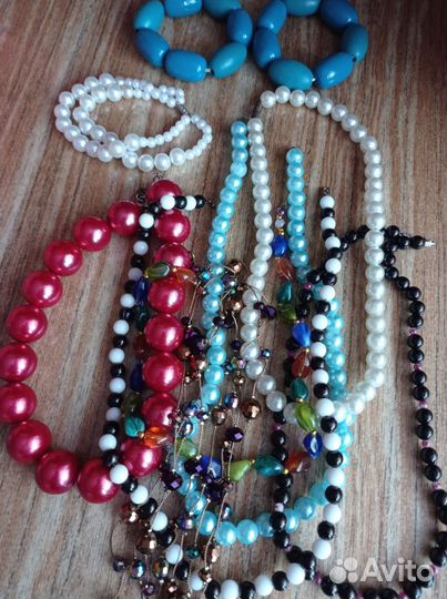 Бусы, браслеты