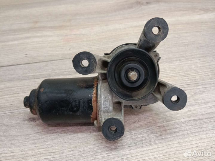 Моторчик стеклоочистителя передний kia Rio 1