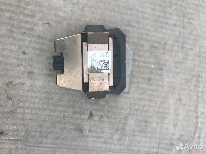 Датчик дождя и света на Ситроен с4
