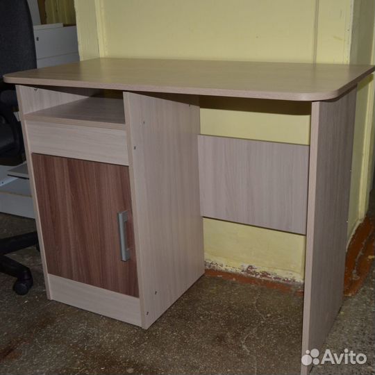Стол компьютерный/письменный Новый
