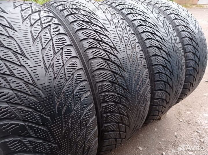 Nokian Tyres Hakkapeliitta R2 225/55 R17